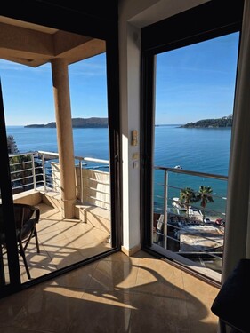 Bild 2 - 3 Zimmer Etagenwohnung zum Kaufen in Rafailovići