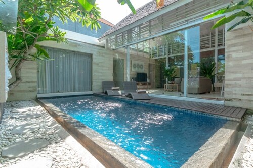Bild 1 - VILLA CANGGU BALI - 157.000,00 EUR Kaufpreis, ca.  210,00 m² Wohnfläche