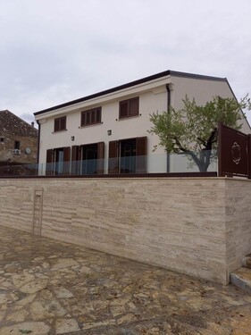 Bild 1 - Schönes Einfamilienhaus erste Reihe zum Meer