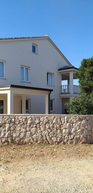 Bild 3 - 7 Zimmer Einfamilienhaus in Novalja