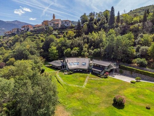 Bild 3 - 8 Zimmer Einfamilienhaus in Borgomaro