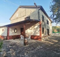 Wohnen zwischen Meer und Bergen Großes Einfamilienhaus - Acri