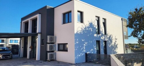 Bild 2 - 4 Zimmer Einfamilienhaus zum Kaufen in Rovinj