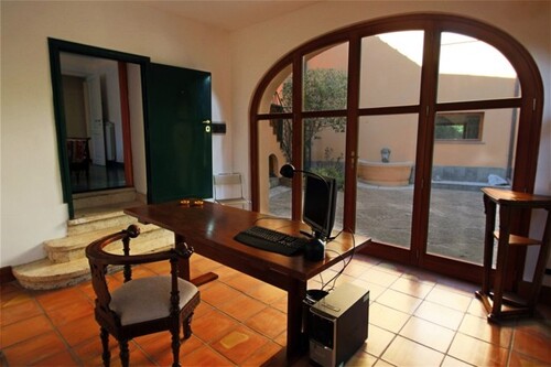 Bild 3 - 18 Zimmer Einfamilienhaus in Rome