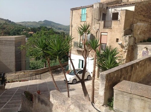 Bild 1 - 2 Schlafzimmer Haus Sizilien 20 Minuten vom Strand entfernt