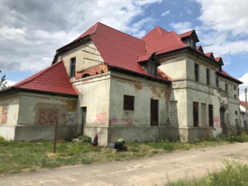Bild 1 - Alter Bahnhoff mit Nebengebäuden in Masuren