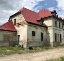 Alter Bahnhoff mit Nebengebäuden in Masuren - Kruklanki