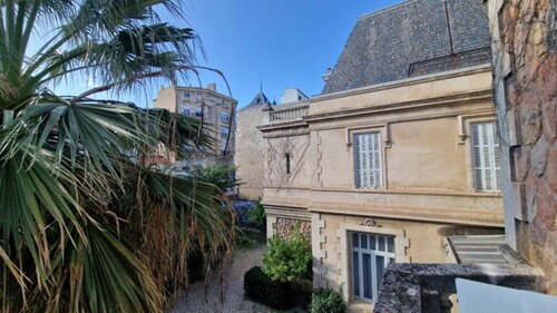 Bild 2 - 8 Zimmer Einfamilienhaus zum Kaufen in NARBONNE