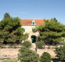 Sommerlandhaus mit viel Land - 3.000.000,00 EUR Kaufpreis, ca.  275,00 m² Wohnfläche in Tisno (PLZ: 22240)