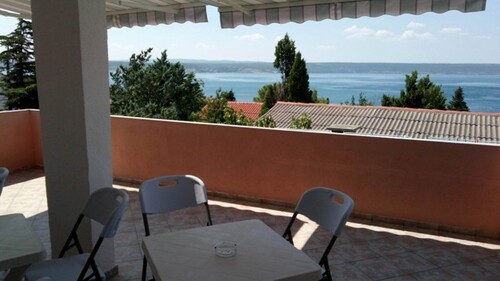 Bild 1 - Haus am Meer mit 6 kleineren Wohnungen