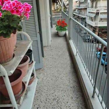 Bild 3 - 6 Zimmer Etagenwohnung in Thessaloniki