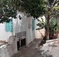Kleines Haus im Herzen eines belebten Dorfes im Osten Kretas - Zakros