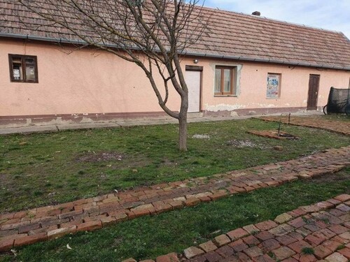 Bild 2 - 3 Zimmer Einfamilienhaus zum Kaufen in Rozsafa