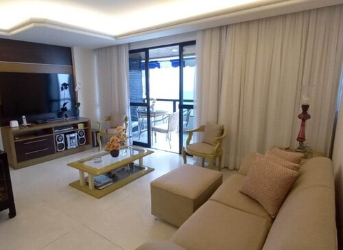 Bild 3 - 5 Zimmer Etagenwohnung in Salvador