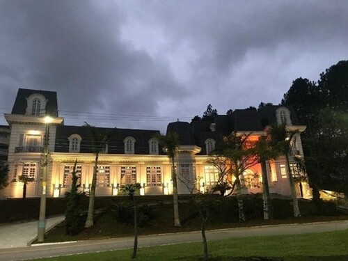 Bild 1 - Brasilien traumhaft schöne Präsidenten-Luxusvilla-Chateau