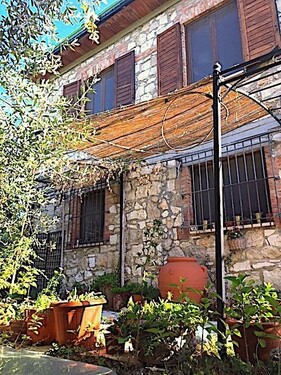 Bild 2 - 8 Zimmer Einfamilienhaus zum Kaufen in Rapolano Terme