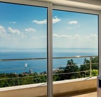 Prächtige Villa am Hang über dem mondenen Opatija
