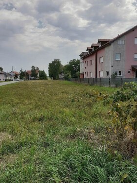 Bild 1 - Mehrfamilienhaus 3 große Wohnungen individuelle Eingänge