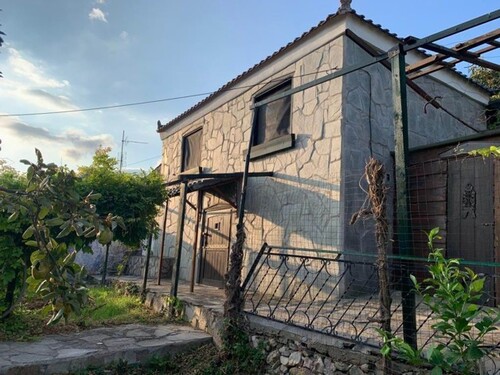 Bild 1 - Steinhaus mit Garten auf Griechischer Insel