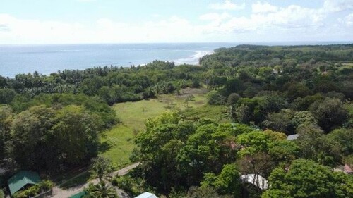 Bild 2 - 3 Zimmer Einfamilienhaus zum Kaufen in Uvita / Bahia Ballena