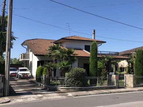 Bild 2 - 6 Zimmer Einfamilienhaus zum Kaufen in Nogarole Rocca