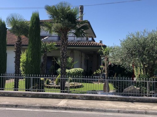 Bild 3 - 6 Zimmer Einfamilienhaus in Nogarole Rocca