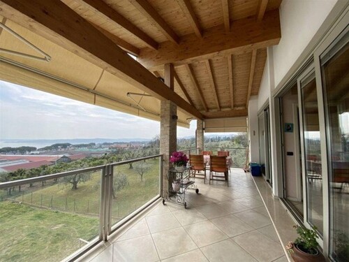 Bild 2 - 6 Zimmer Einfamilienhaus zum Kaufen in Moniga del Garda