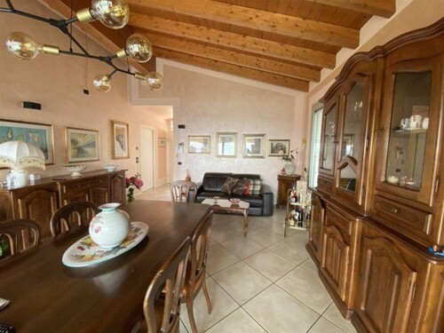 Bild 4 - Einfamilienhaus mit 210,00 m&sup2; in Moniga del Garda zum Kaufen