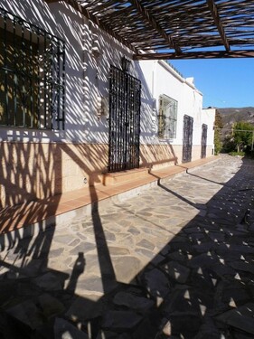 Bild 3 - 5 Zimmer Einfamilienhaus in Adra