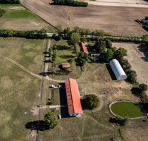 Gepflegte Pferdefarm in Ungarn - 750.000,00 EUR Kaufpreis, ca.  200,00 m² Wohnfläche in Lajosmizse (PLZ: 6050)