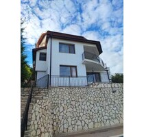 Haus mit einzigartigem Meerblick 9 Zimmer und 300 qm - Balchik