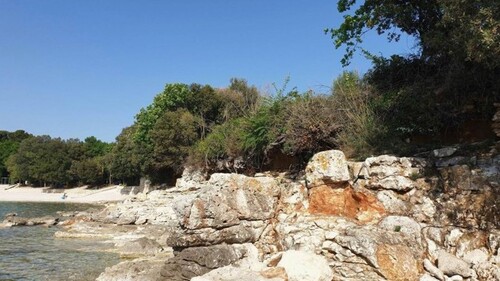 Bild 2 - Grundstück zum Kaufen in Pula