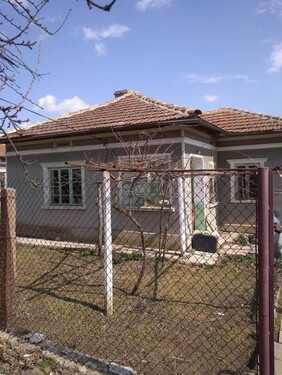 Bild 2 - 4 Zimmer Einfamilienhaus zum Kaufen in Pisarovo