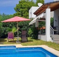 Freistehendes Einfamilienhaus mit Schwimmbad - Chiva