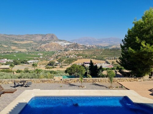 Bild 4 - Einfamilienhaus mit 240,00 m² in Alora zum Kaufen