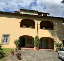 Villa with the west-facing portico - Impruneta Firenze