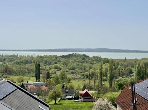 Bild 1 - 160-Grad-PANORAMA DES PLATTENSEES 2 Immobilien in einem