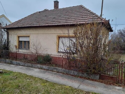 Bild 1 - Haus in 7271 Fono, renovierungsbedürftig