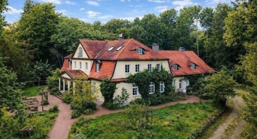 Bild 1 - Anwesen Seminarhaus Wohnhaus Wald Wiese See Uckermark