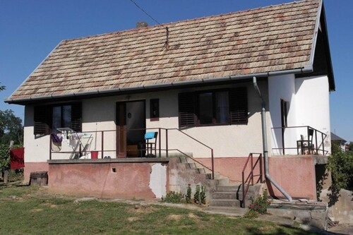 Bild 1 - Gepflegtes Weingut in Ungarn - 48.000,00&nbsp;EUR Kaufpreis, ca.&nbsp; 2.550,00&nbsp;m&sup2;