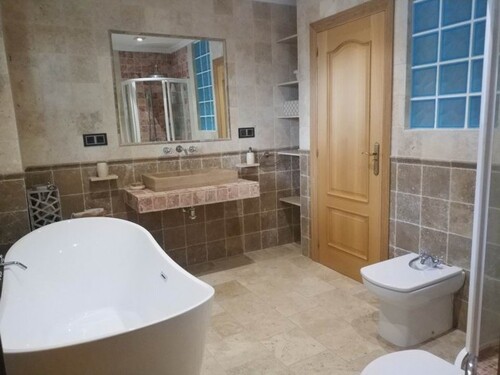 Bild 4 - Einfamilienhaus mit 305,00 m² in Chiva zum Kaufen