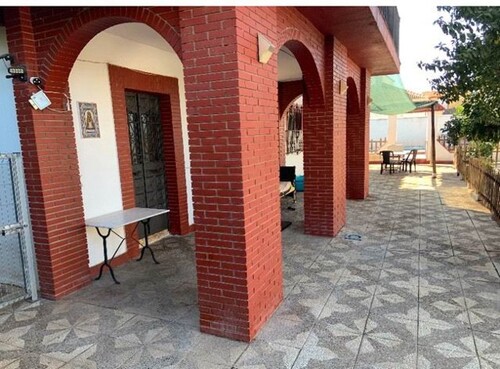 Bild 1 - Schönes 3,5-Zimmer-Einfamilienhaus mit Pool und Garten