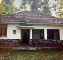 Haus mit grossem Grundstück in Sri Lanka - JAMBURAGODA