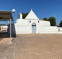 Trullo mit Land - 75.000,00 EUR Kaufpreis, ca.  35,00 m² Wohnfläche in San Michele Salentino (PLZ: 72018)
