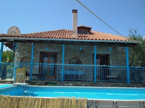 Bild 1 - Steinhaus mit Pool - 180.000,00 EUR Kaufpreis, ca.  100,00 m² Wohnfläche