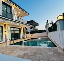 Luxuriöse Villa in Didim mit Pool und Garten
