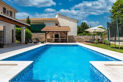 Bild 2 - 5 Zimmer Einfamilienhaus zum Kaufen in Sveta Nedelja