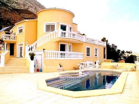 Bild 1 - Luxus-Villa in traumhafter Panoramalage in Denia