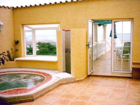 Bild 4 - Einfamilienhaus mit 380,00 m&sup2; in Denia zum Kaufen