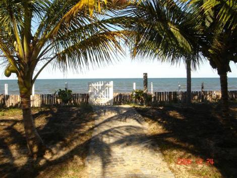 Bild 1 - Großartiges Grundstück am Strand von Guaiu